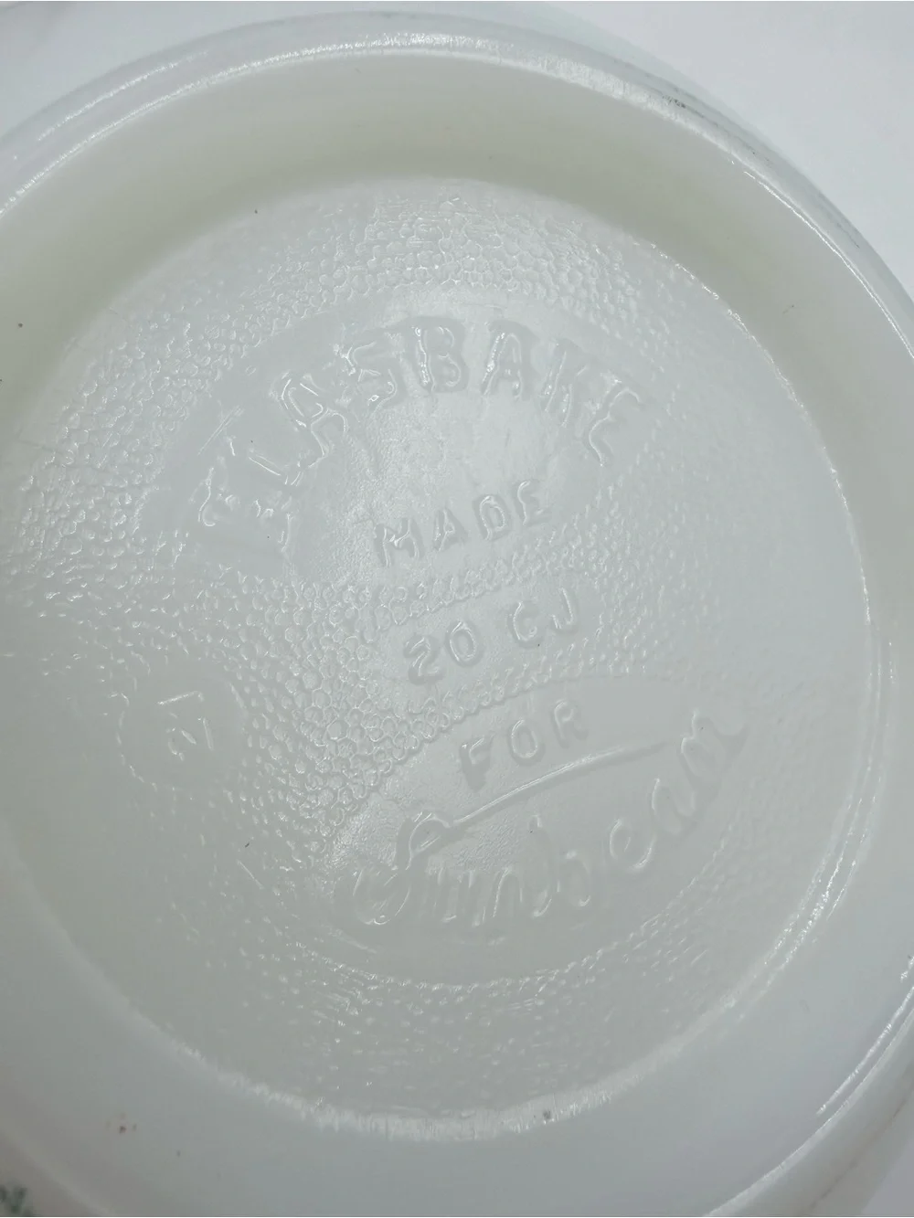 Vintage Glasbake For Sunbeam Milk Glass Small Mixing Bowl w Spout 20CJ Excellent